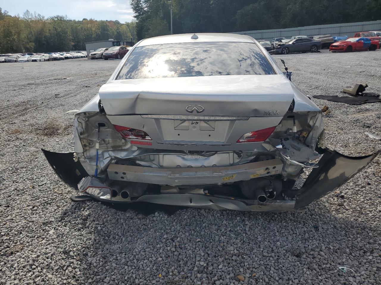 2010 Infiniti M35 Base - Фото 6