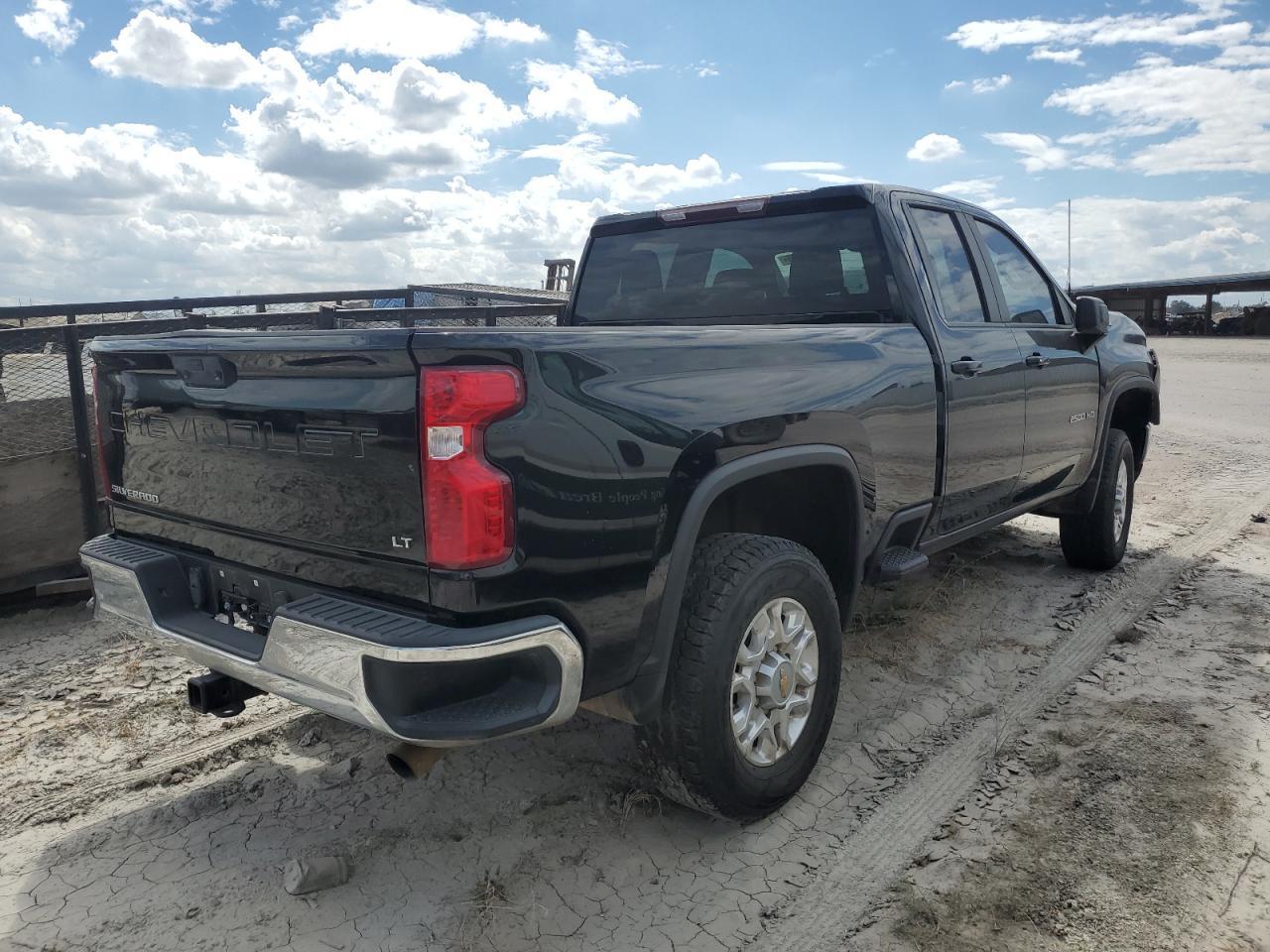 2024 Chevrolet Silverado K2500 Heavy Duty Lt - Image 3