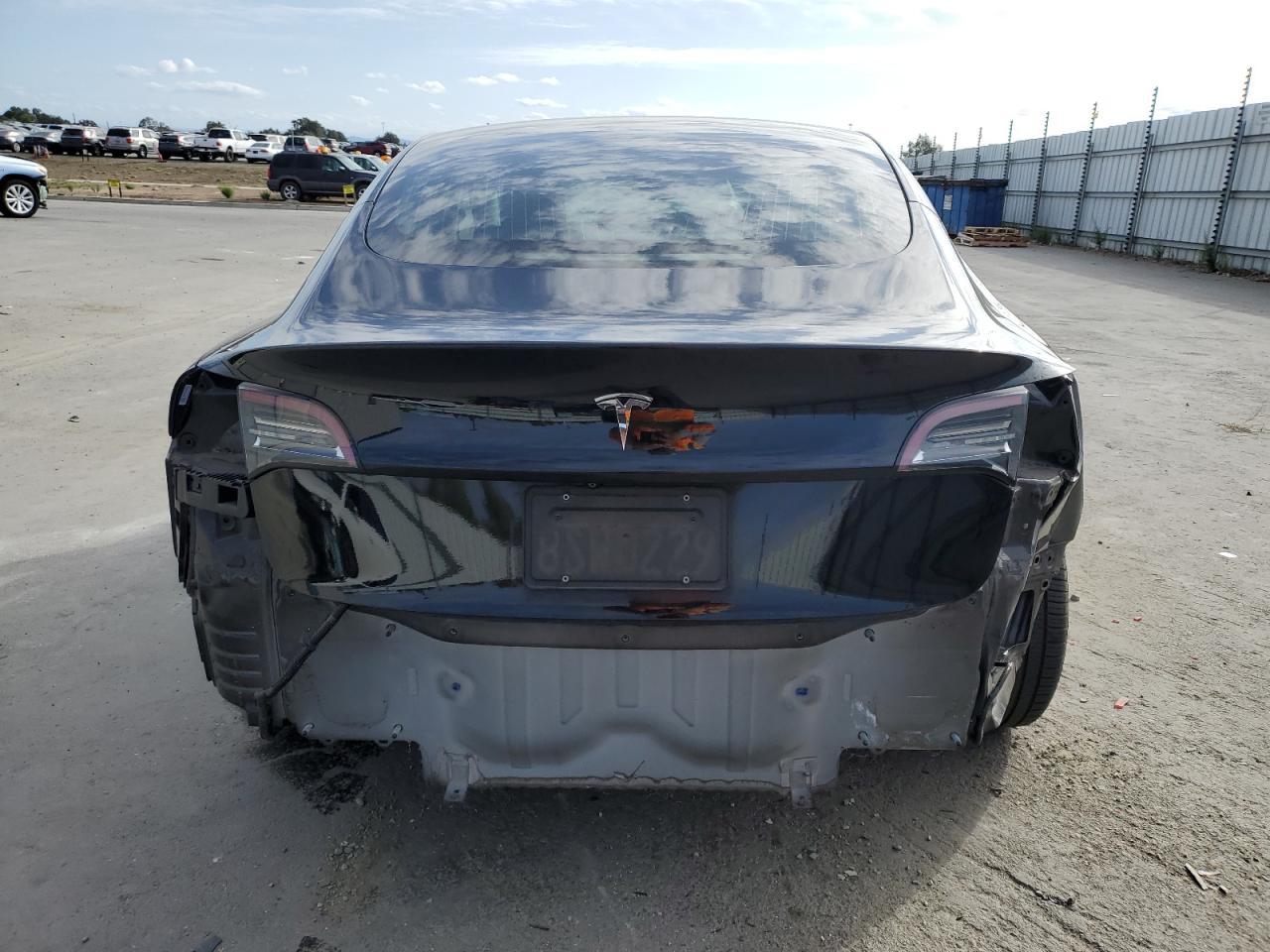 2020 Tesla Model 3 - Фото 6