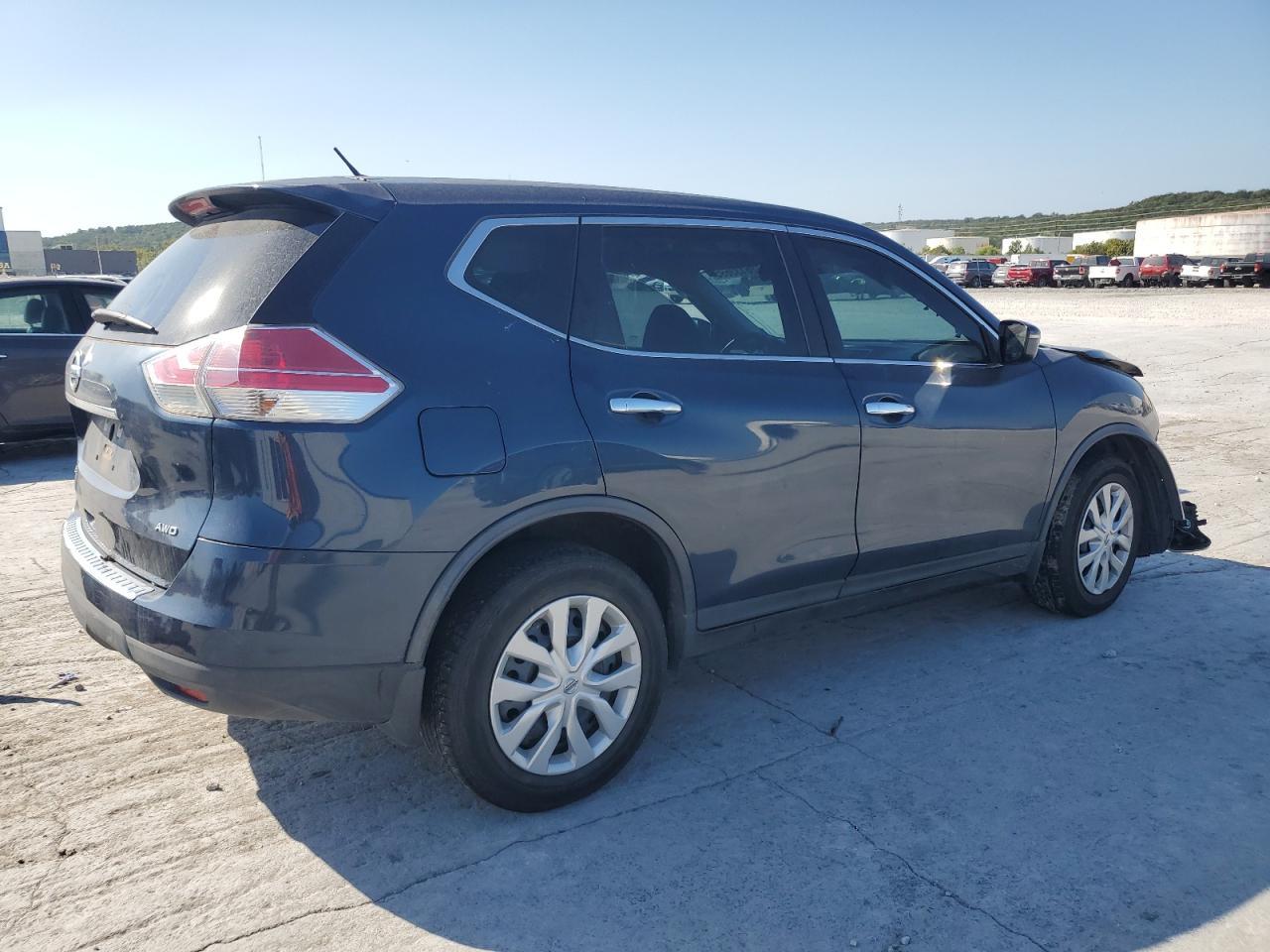 2015 Nissan Rogue S - Фото 3