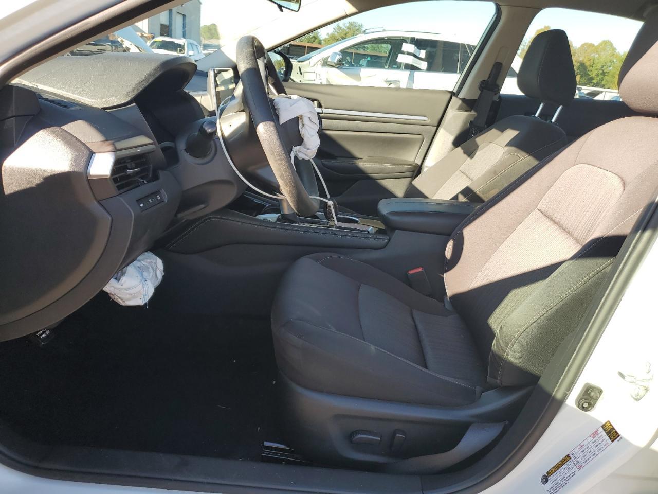 2023 Nissan Altima Sv - Image 7