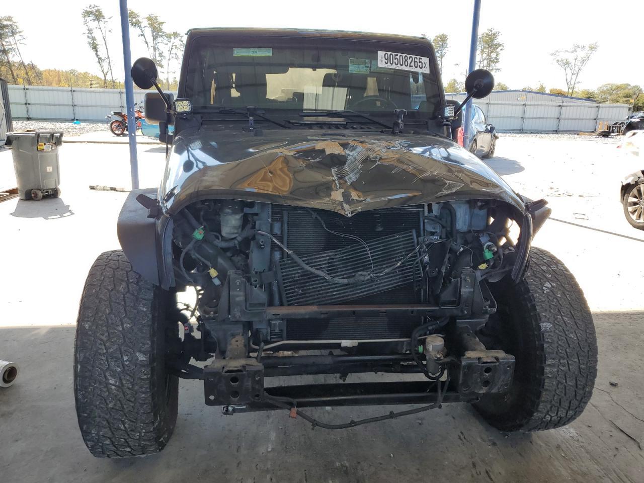 2012 Jeep Wrangler Unlimited Sahara - Фото 5