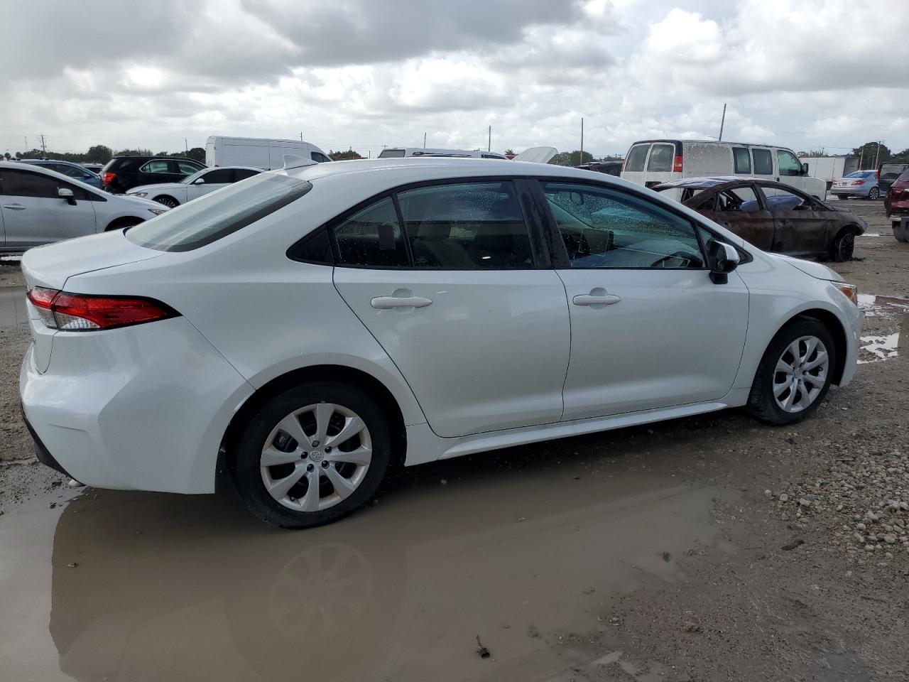 2023 Toyota Corolla Le - Фото 3