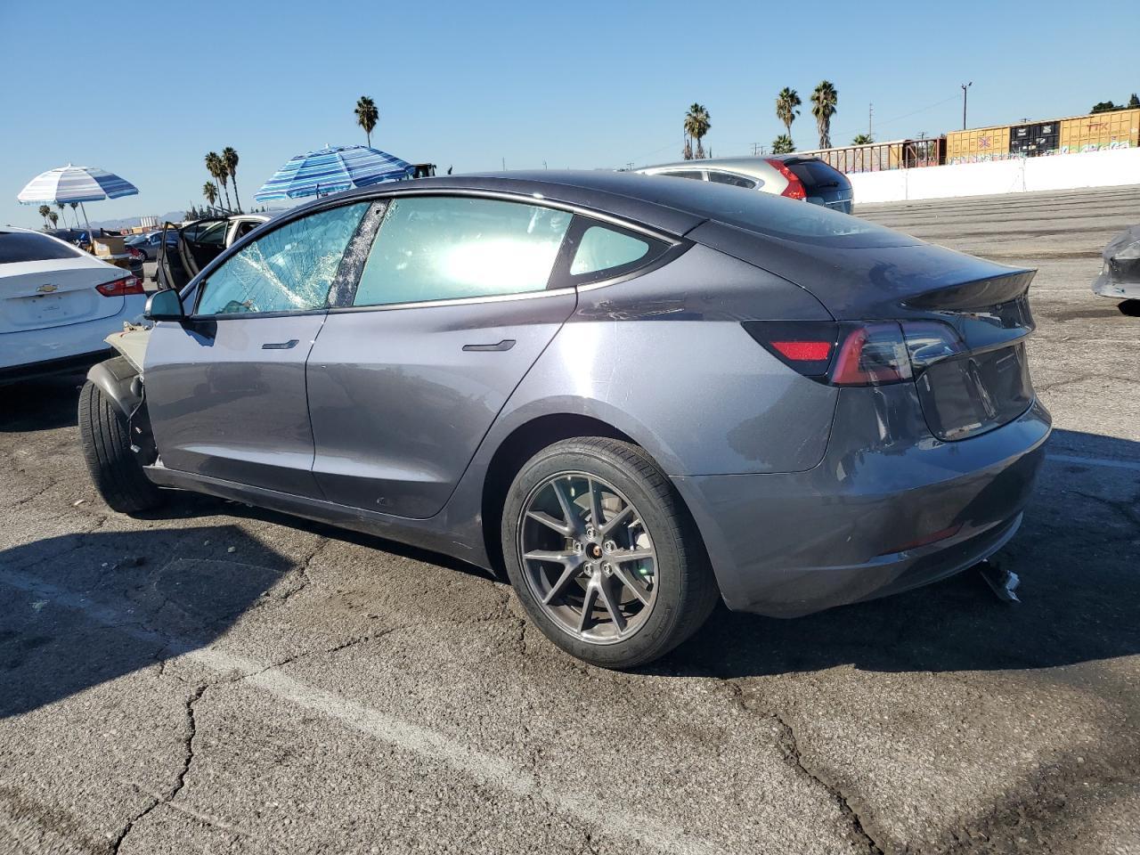 2023 Tesla Model 3 - Фото 2