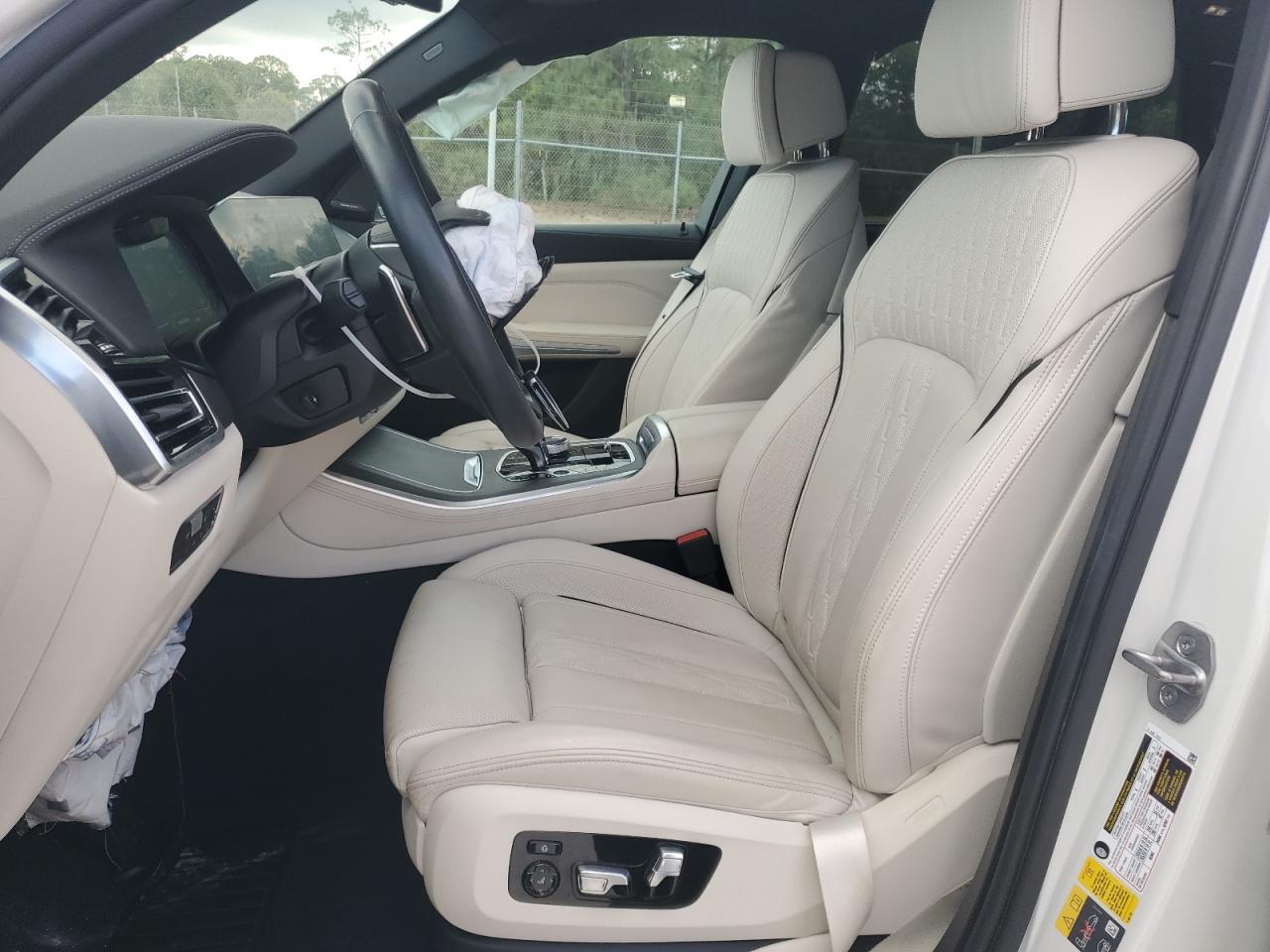 2023 BMW X5 xDrive45E - Image 7