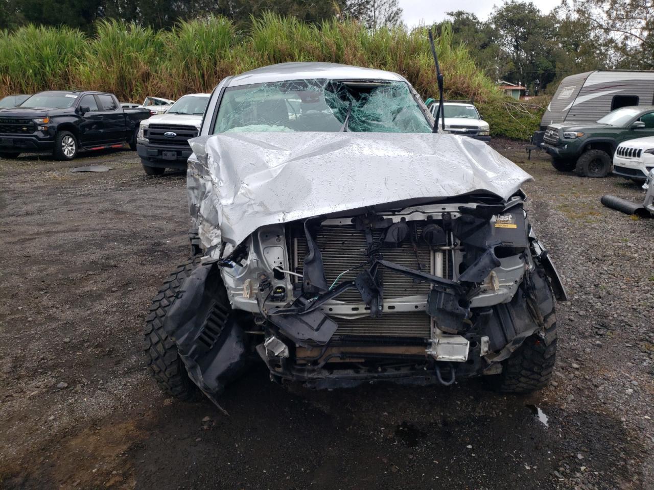 2022 Toyota Tacoma Double Cab - Image 5