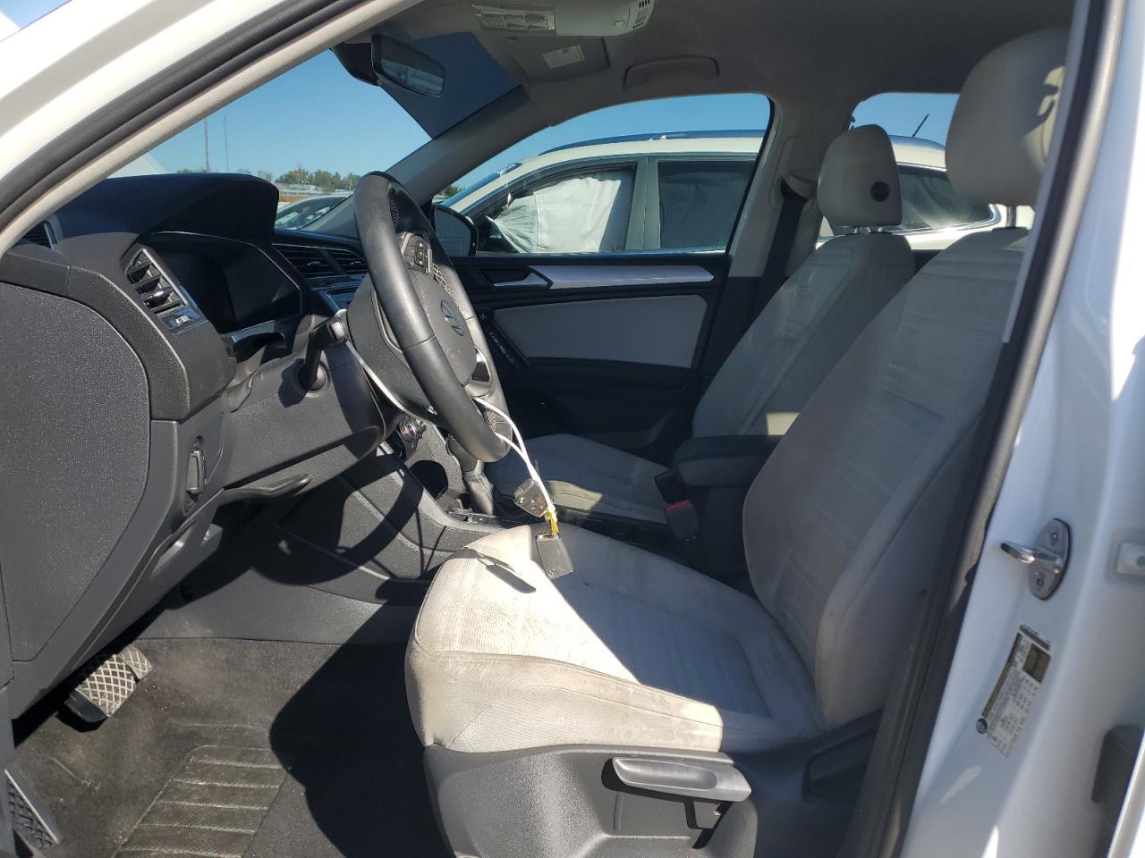2023 Volkswagen Tiguan S - Фото 7