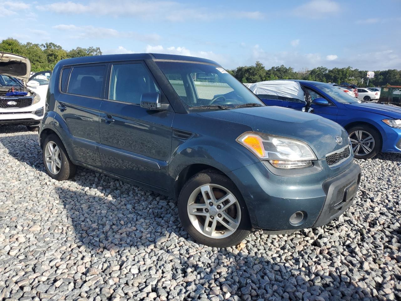 2011 Kia Soul + - Image 4