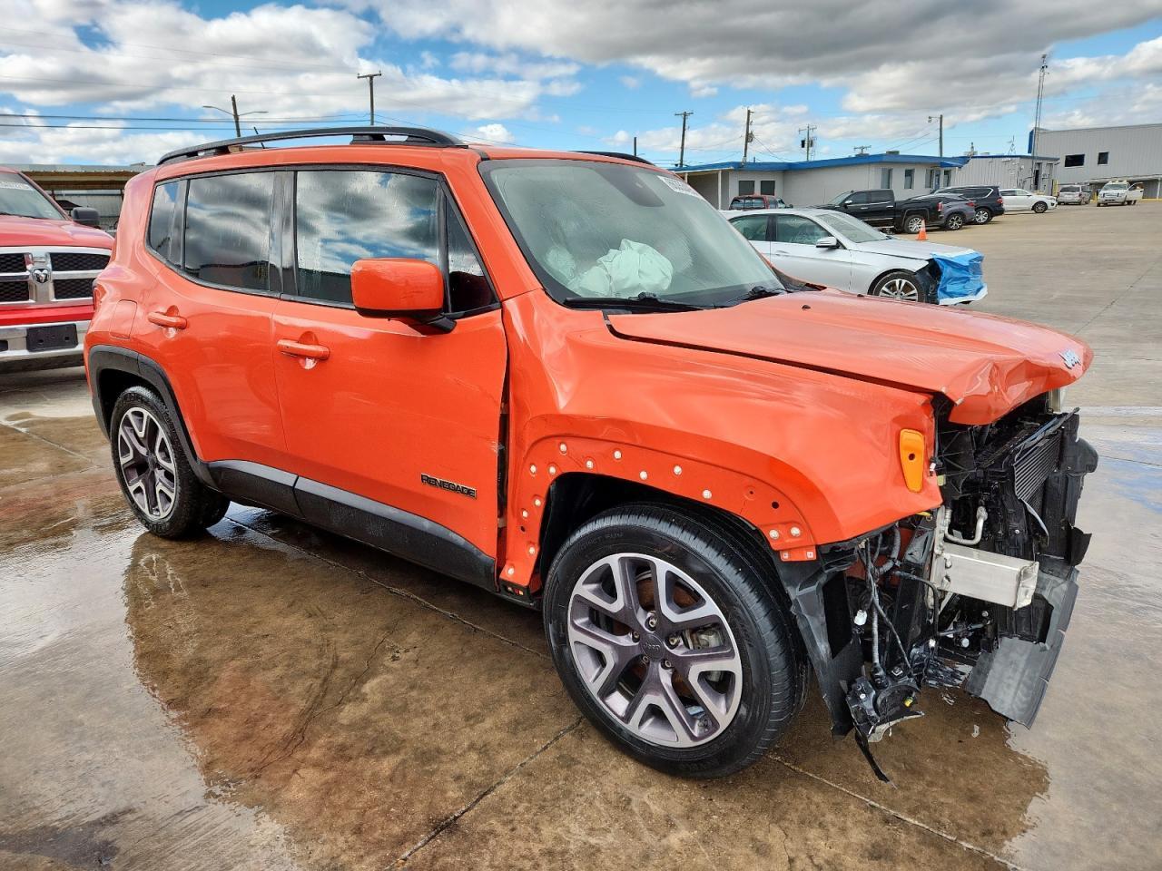 2015 Jeep Renegade Latitude - Image 4