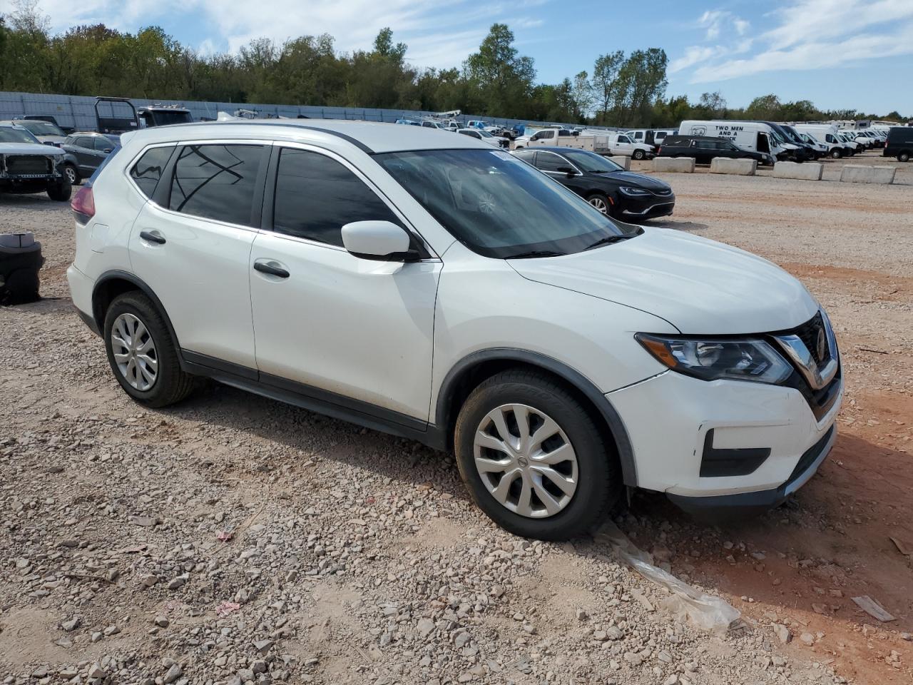 2020 Nissan Rogue S - Фото 4