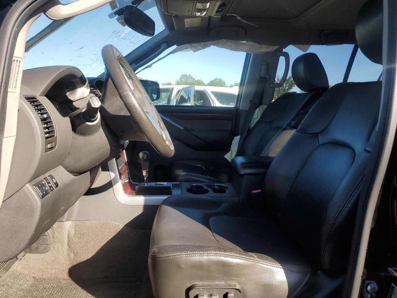 2011 Nissan Pathfinder S - Фото 7