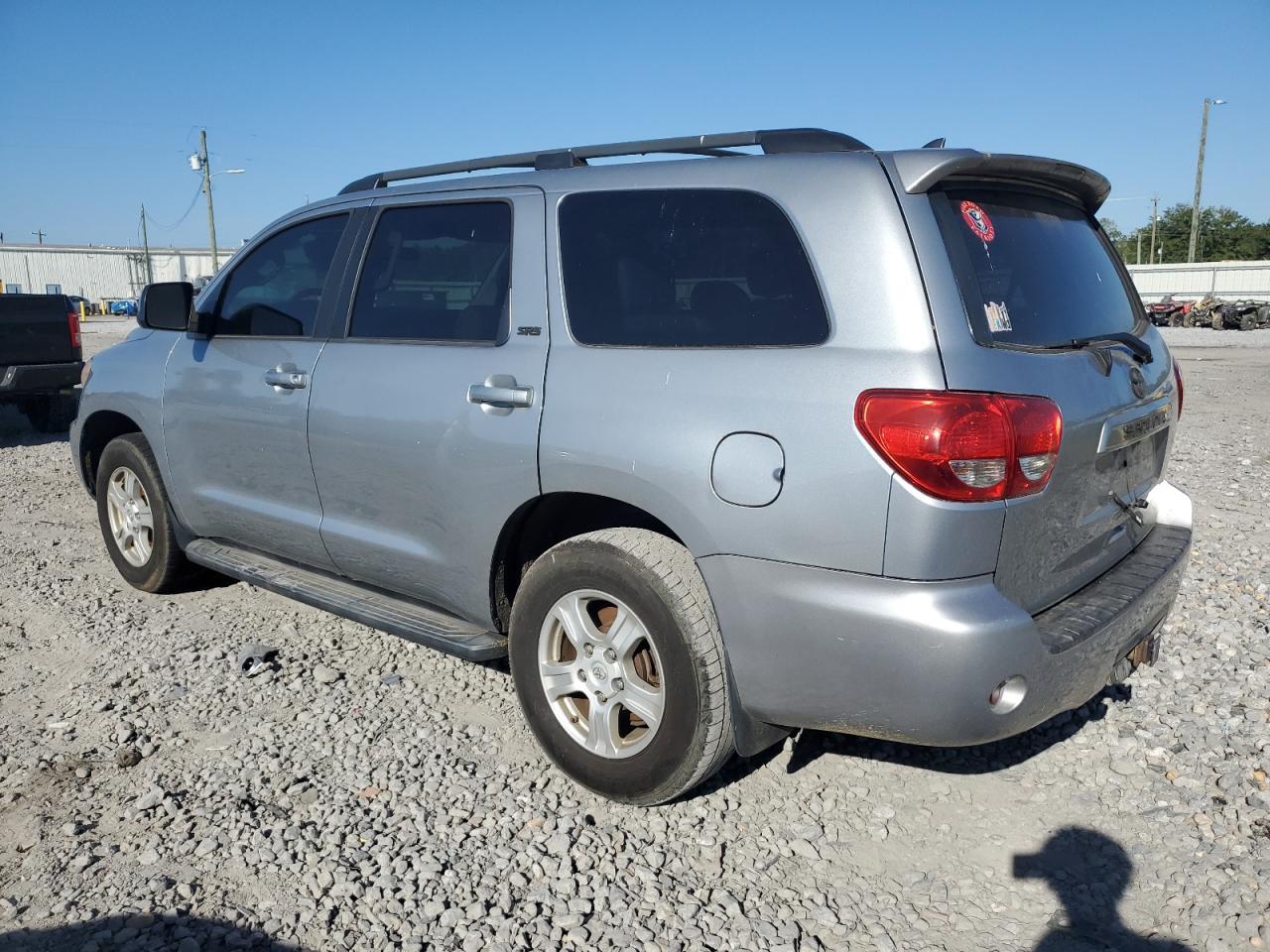 2011 Toyota Sequoia Sr5 - Фото 2