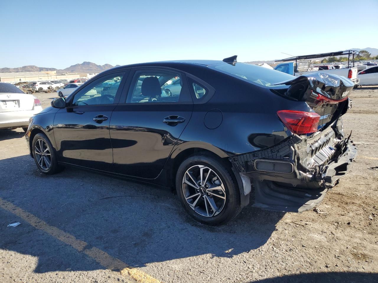 2023 Kia Forte Lx - Image 2