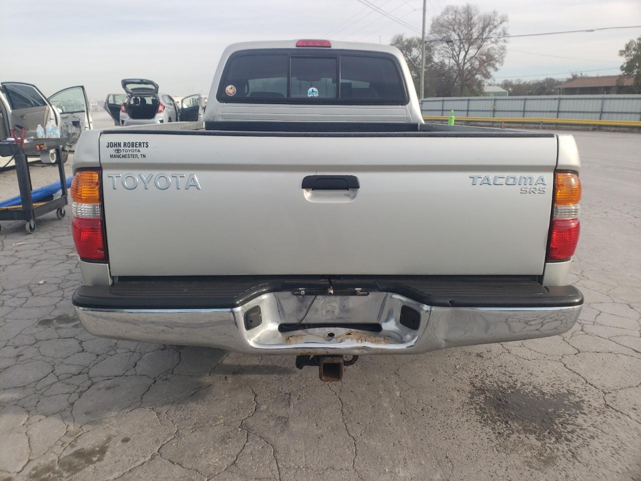 2004 Toyota Tacoma Xtracab - Image 6