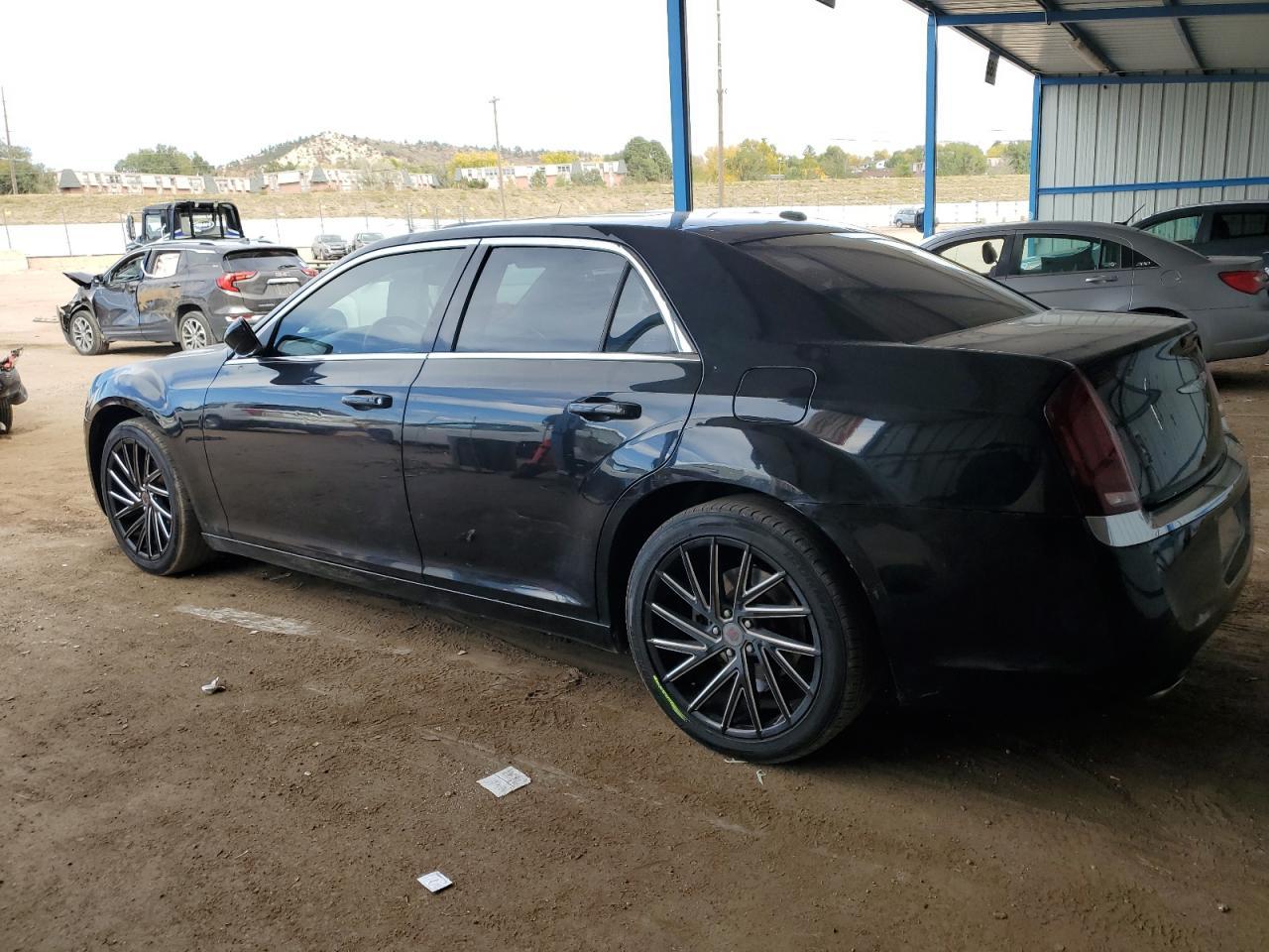 2013 Chrysler 300 - Фото 2