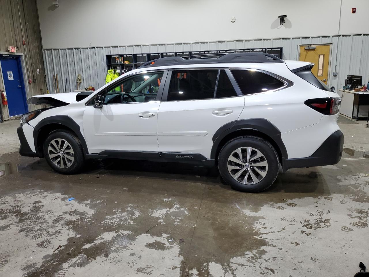 2025 Subaru Outback Premium - Фото 2