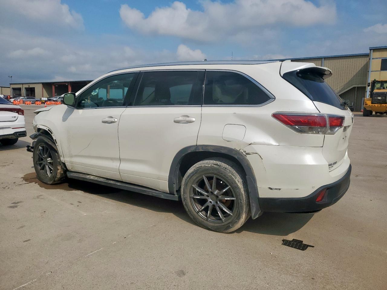 2014 Toyota Highlander Limited - Image 2