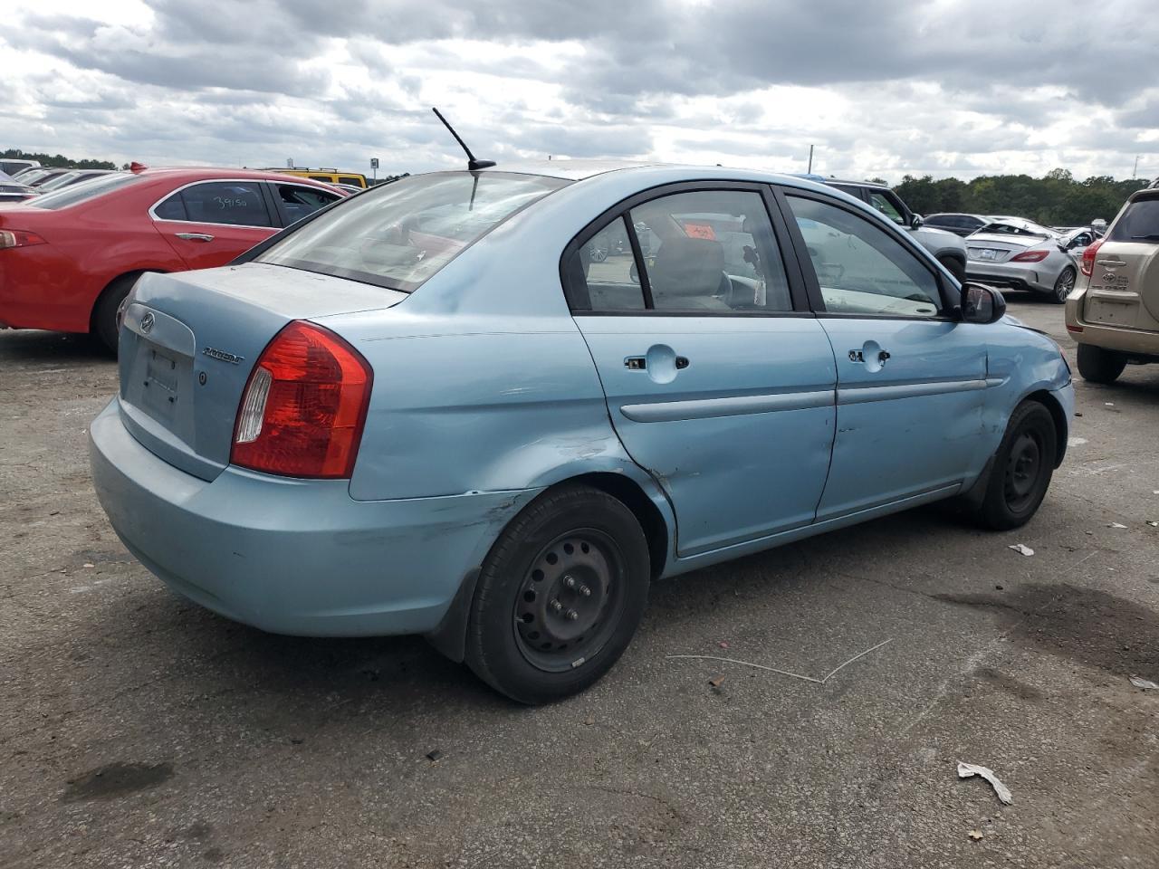 2010 Hyundai Accent Gls - Image 3
