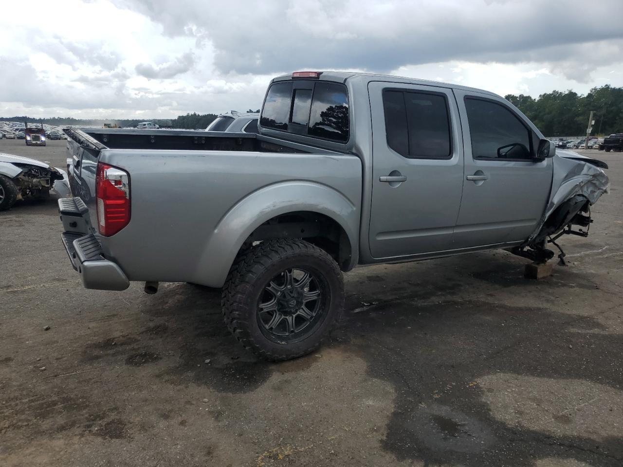 2017 Nissan Frontier S - Фото 3