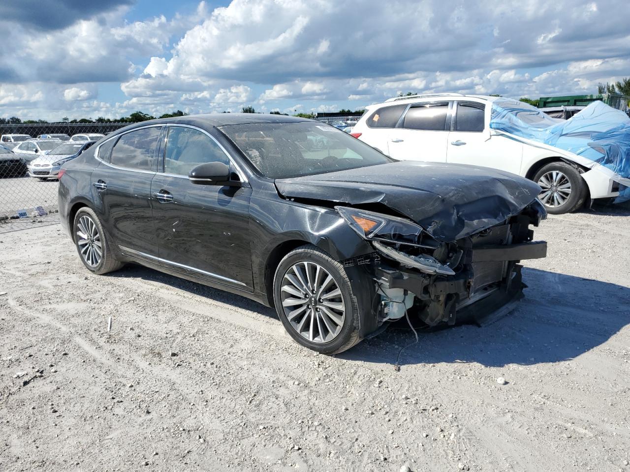 2018 Kia Cadenza Luxury - Image 4