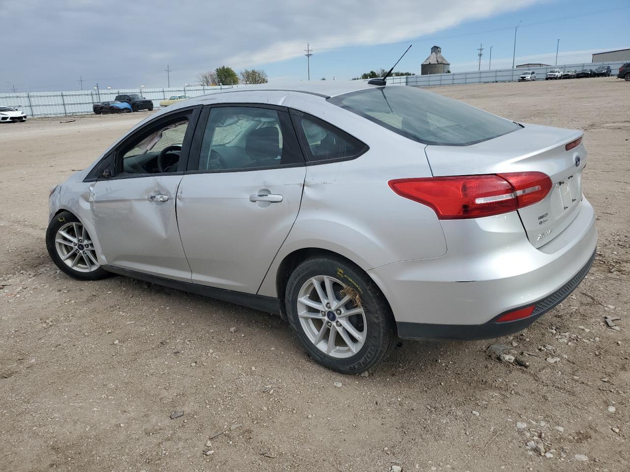2018 Ford Focus Se - Фото 2