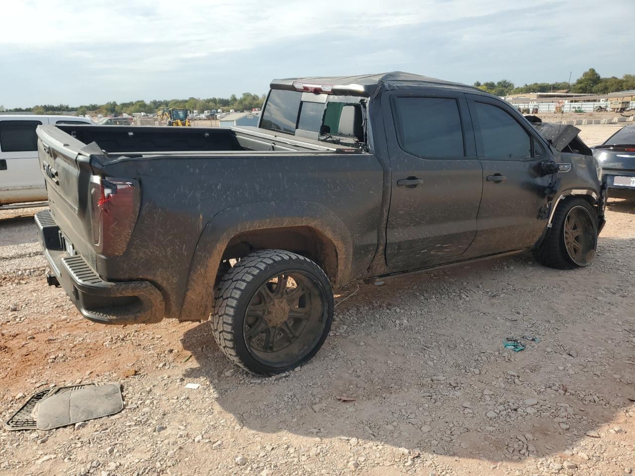 2023 GMC Sierra K1500 At4 - Image 3