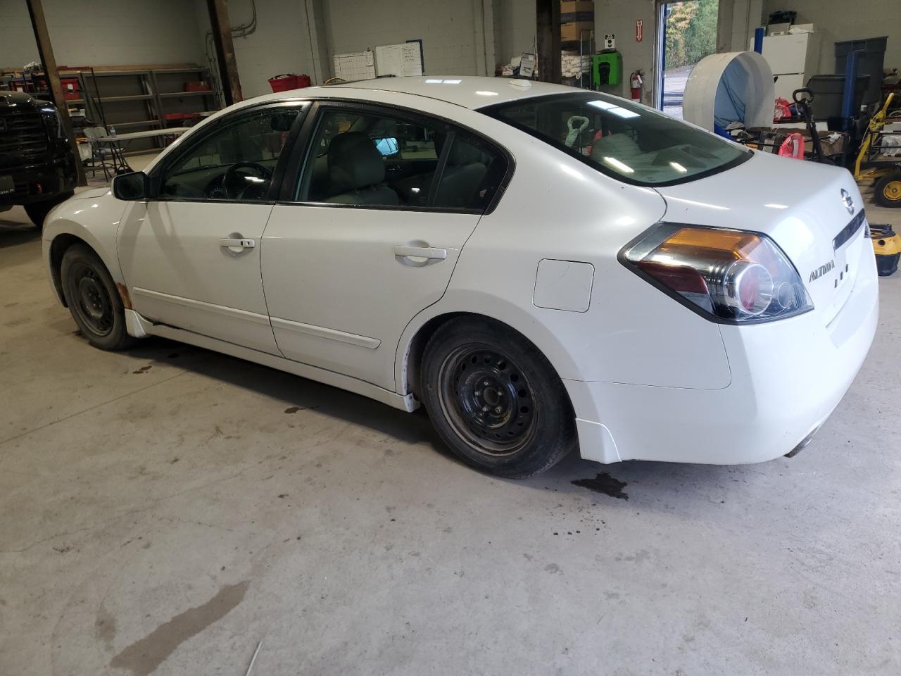 2009 Nissan Altima 2.5 - Фото 2