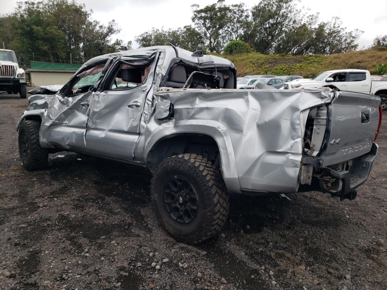 2022 Toyota Tacoma Double Cab - Image 2