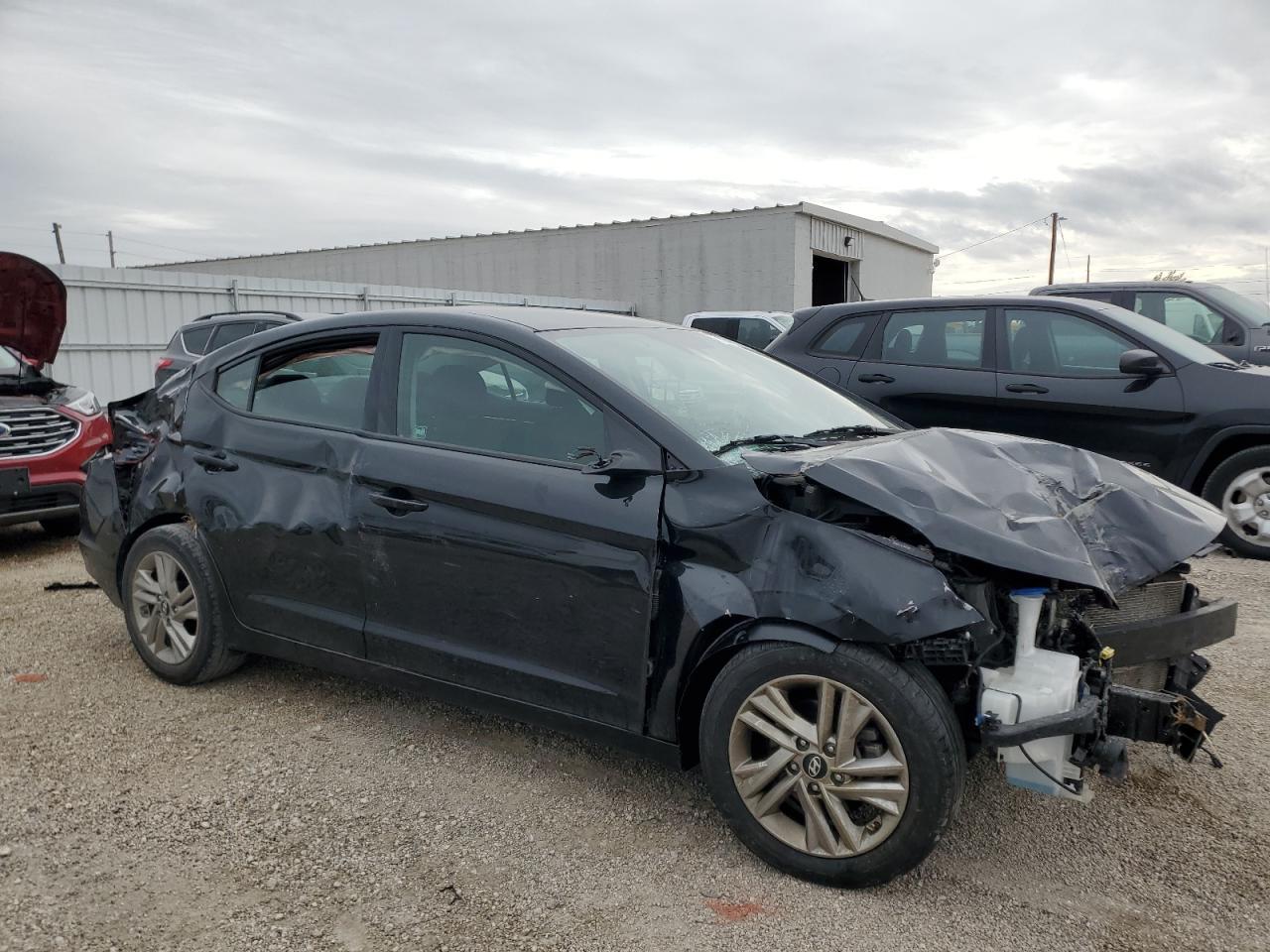 2019 Hyundai Elantra Sel - Image 4