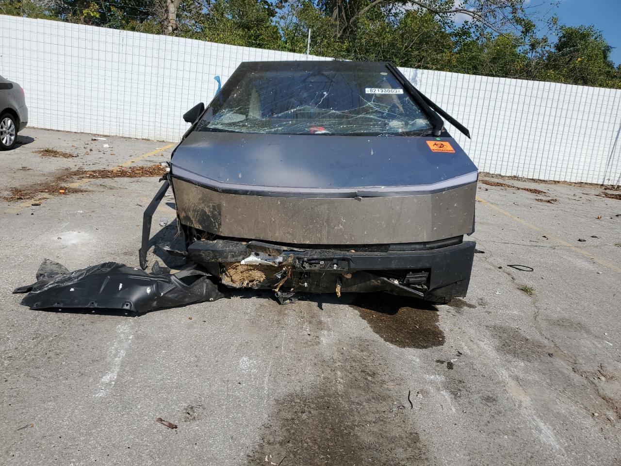2025 Tesla Cybertruck - Фото 5