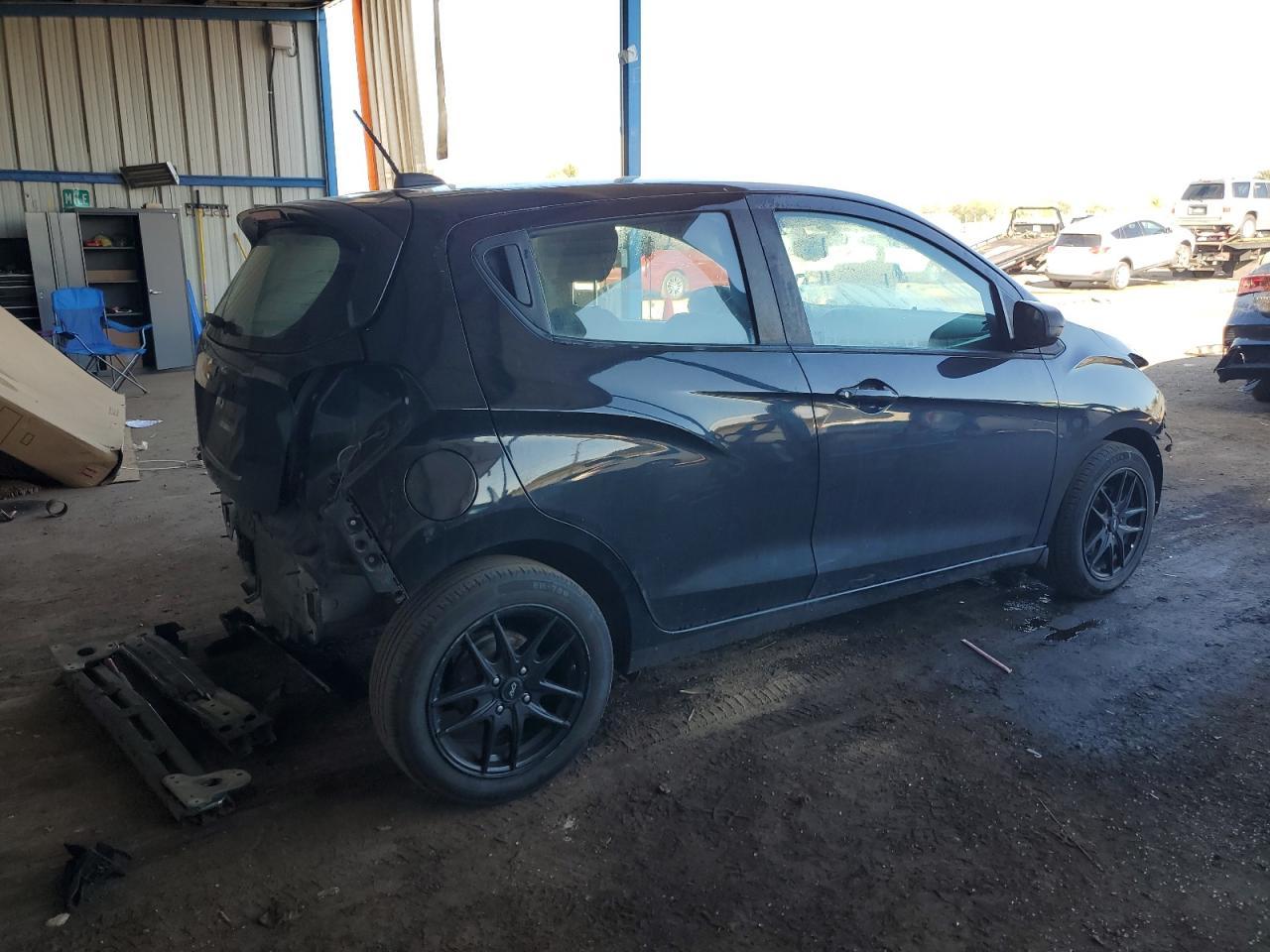 2017 Chevrolet Spark Ls - Фото 3