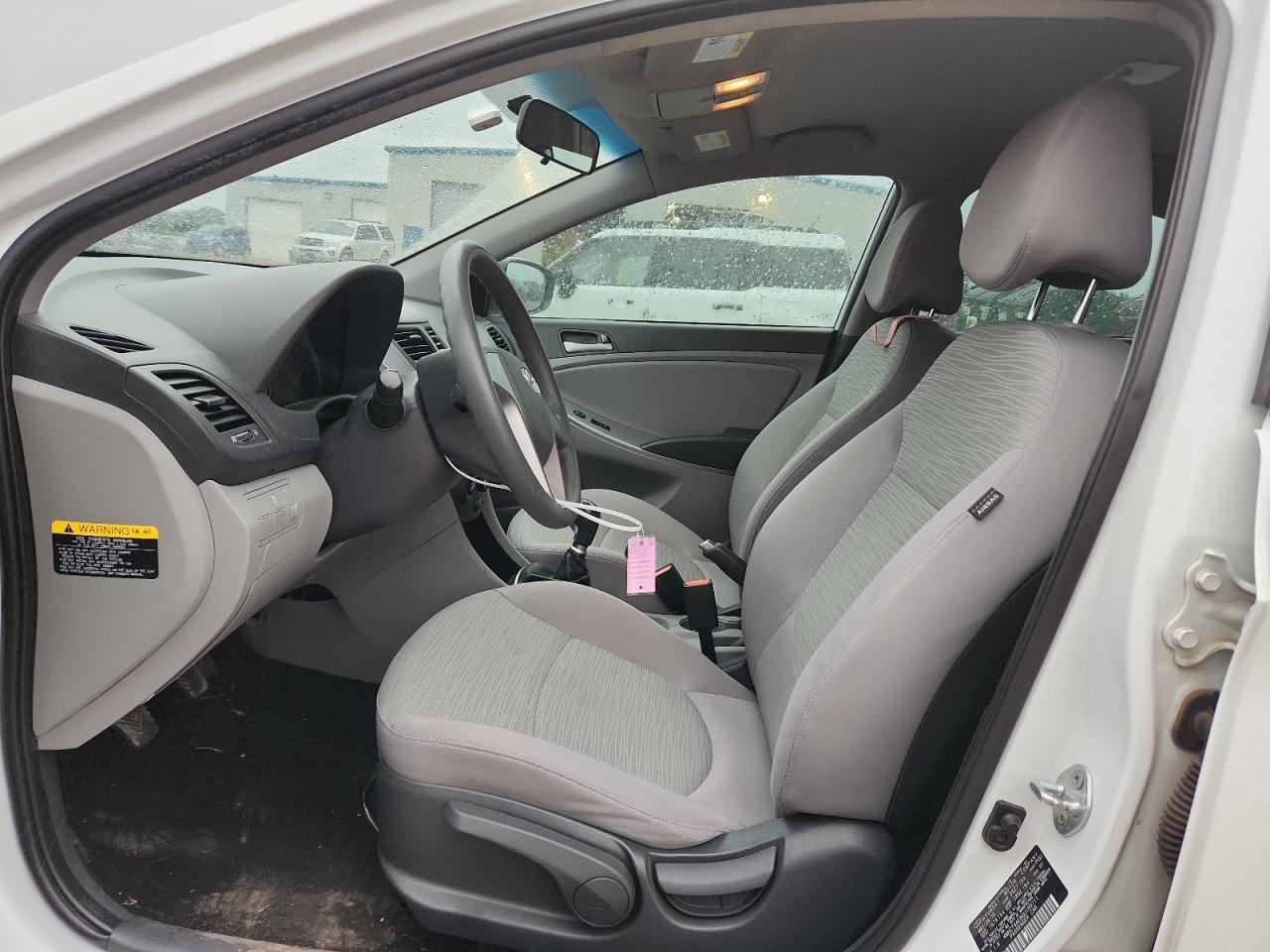 2016 Hyundai Accent Se - Фото 7