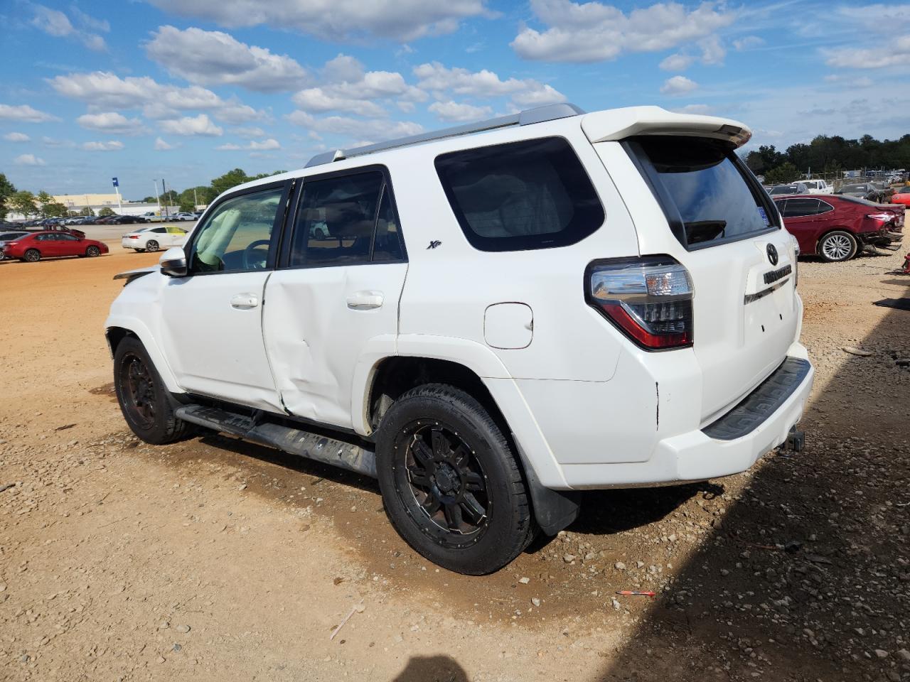 2015 Toyota 4Runner Sr5 - Image 2