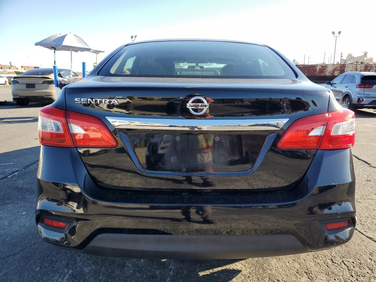 2016 Nissan Sentra S - Image 6