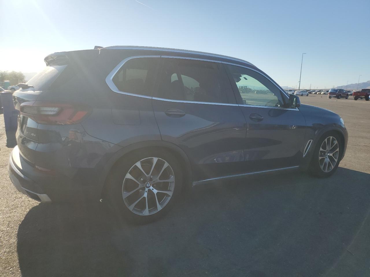 2021 BMW X5 xDrive45E - Фото 3