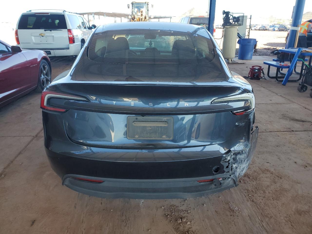 2024 Tesla Model 3 - Image 6