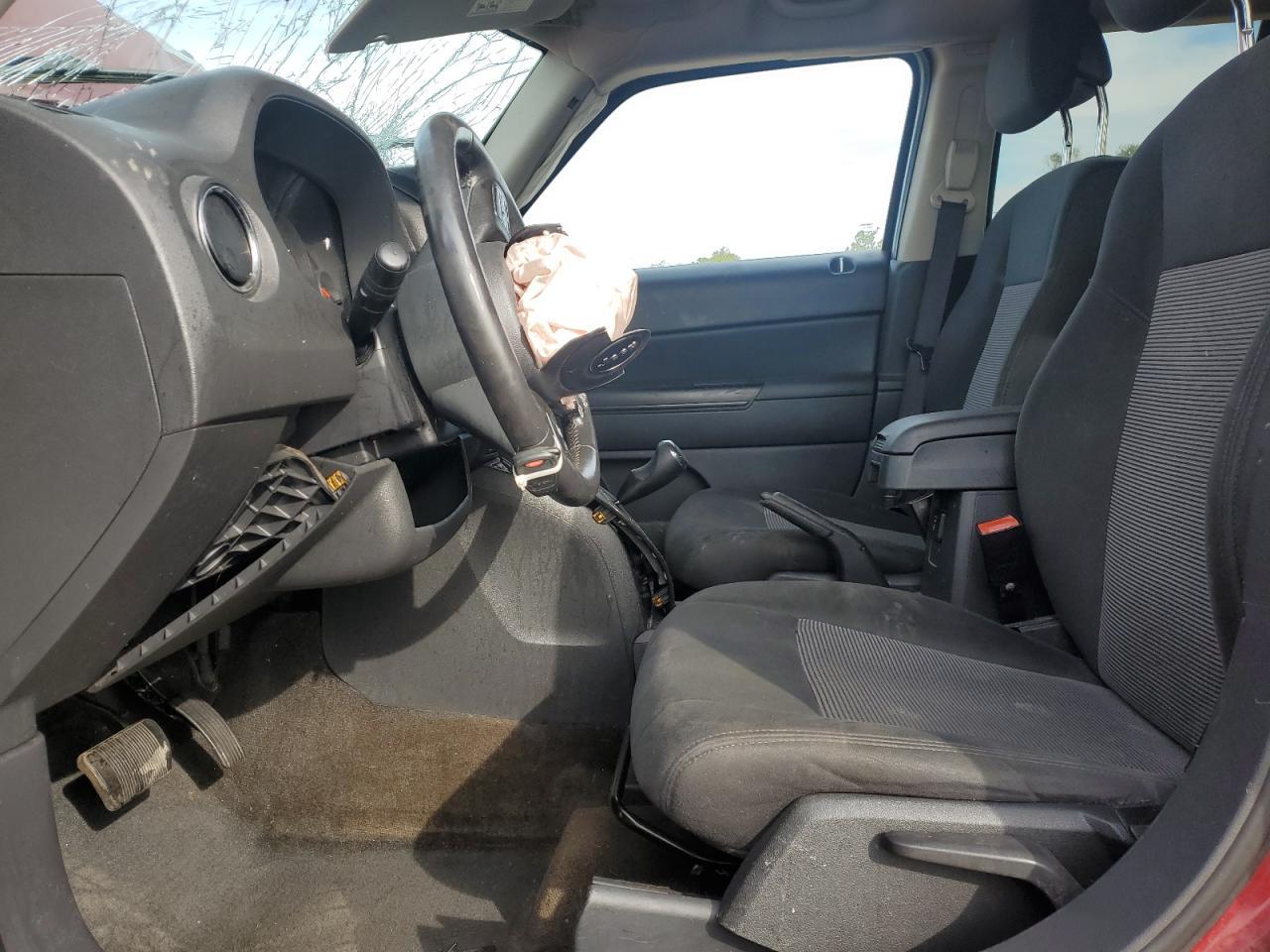 2013 Jeep Patriot Latitude - Фото 7