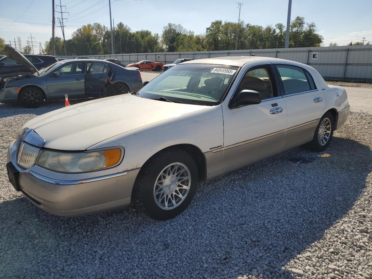 2000 Lincoln Town Car Signature