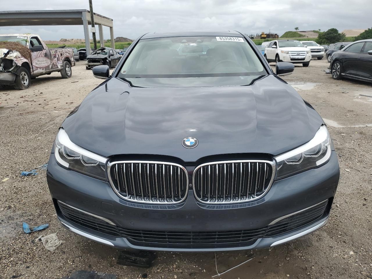 2019 BMW 740 I - Фото 5