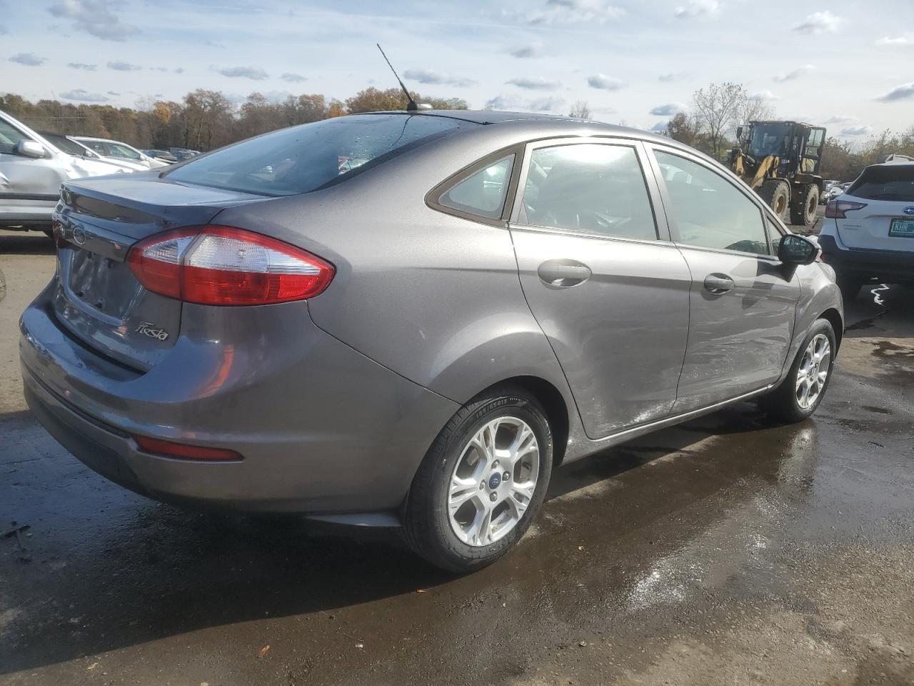 2014 Ford Fiesta Se - Image 3