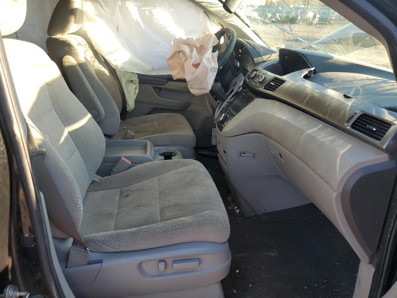 2016 Honda Odyssey Se - Image 7