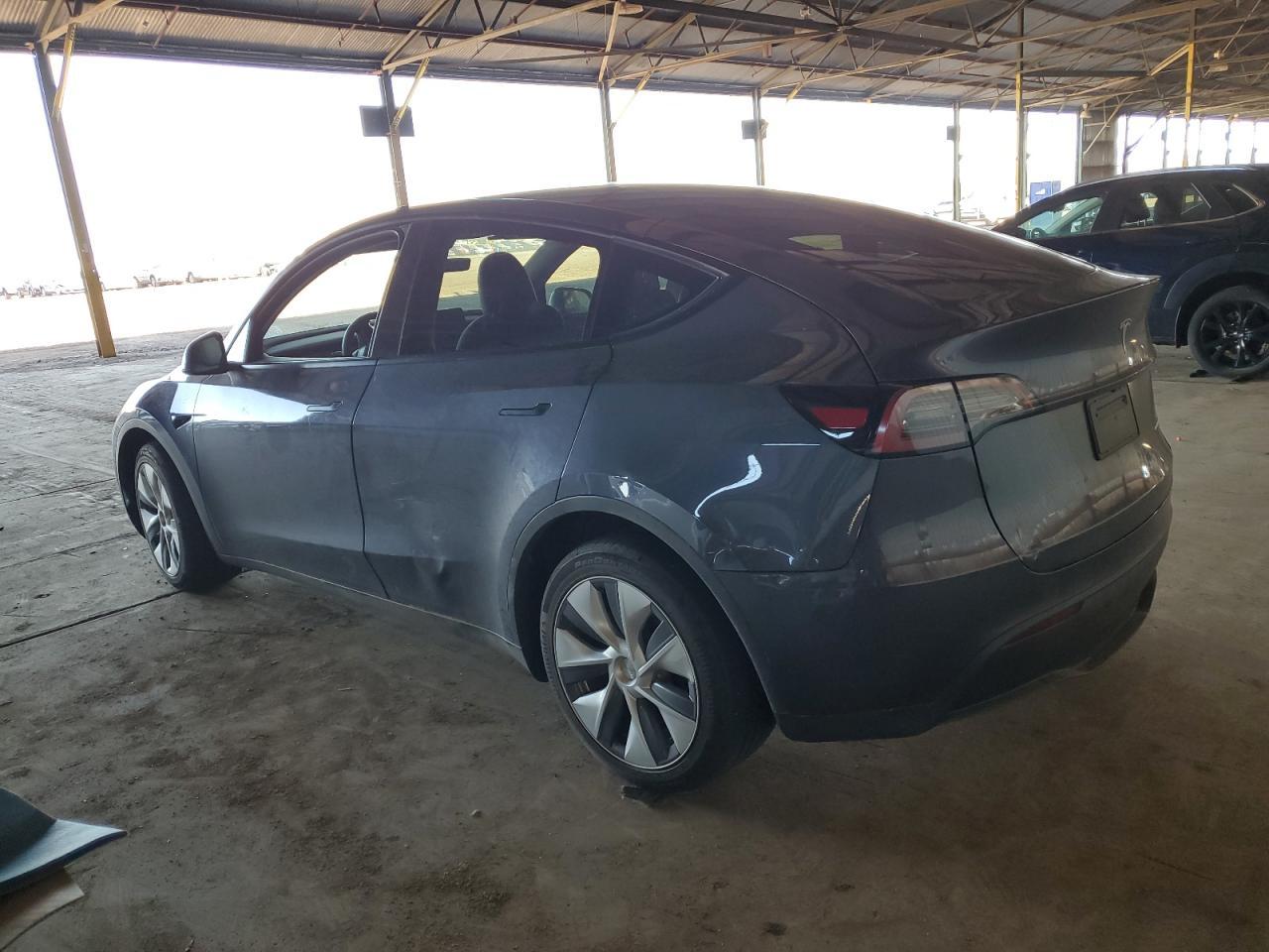 2023 Tesla Model Y - Фото 2