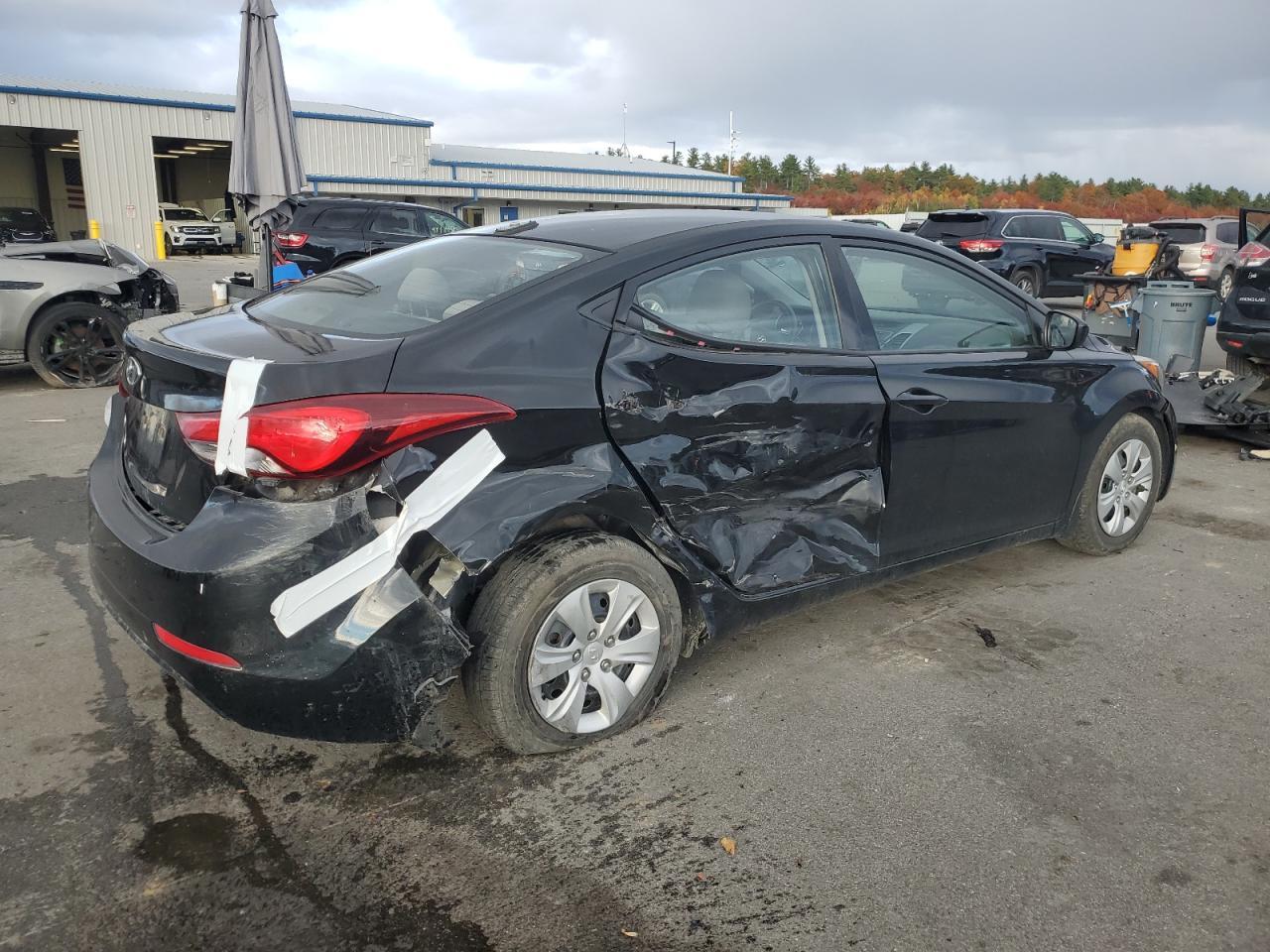 2016 Hyundai Elantra Se - Image 3