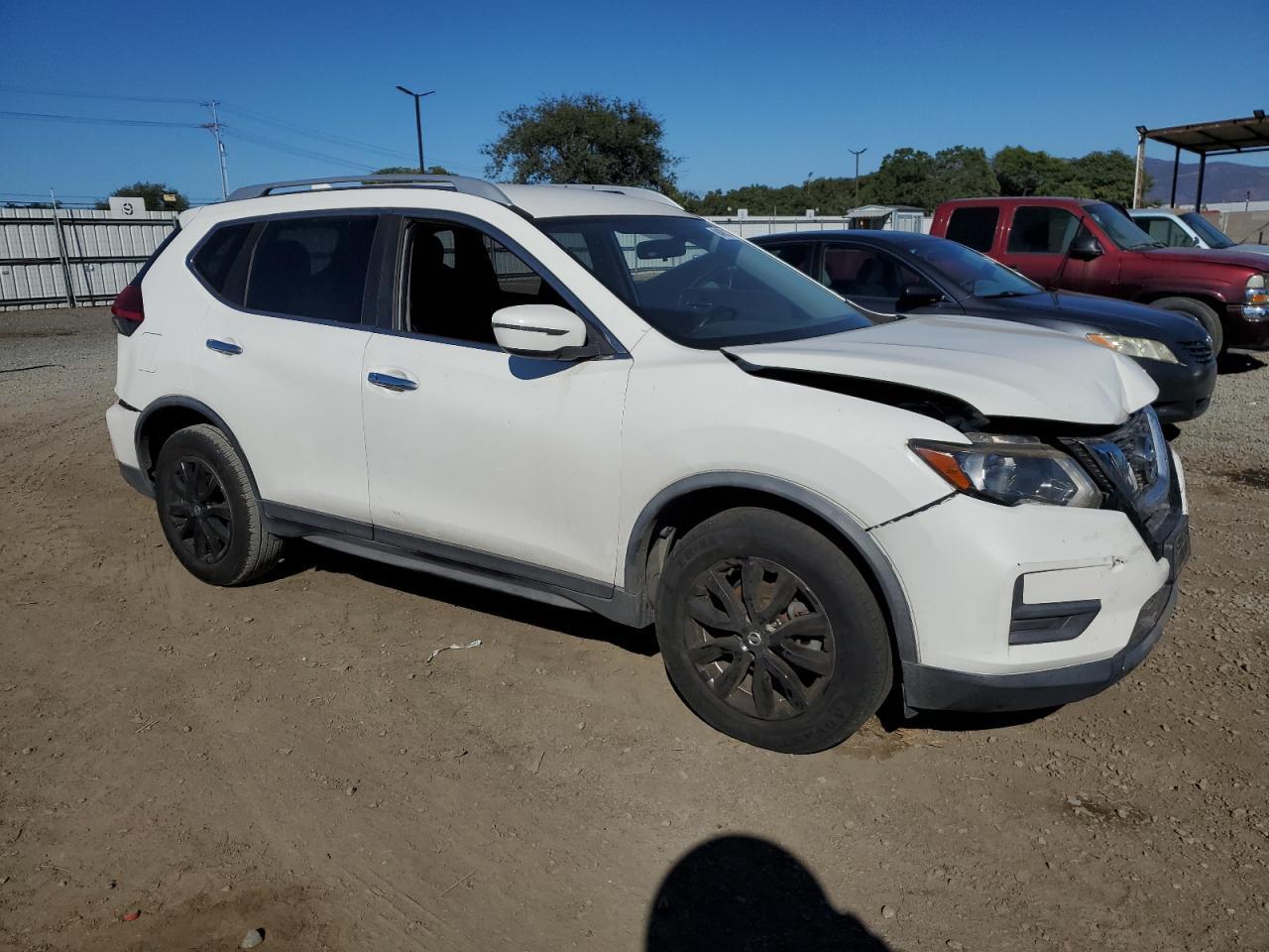 2017 Nissan Rogue S - Image 4