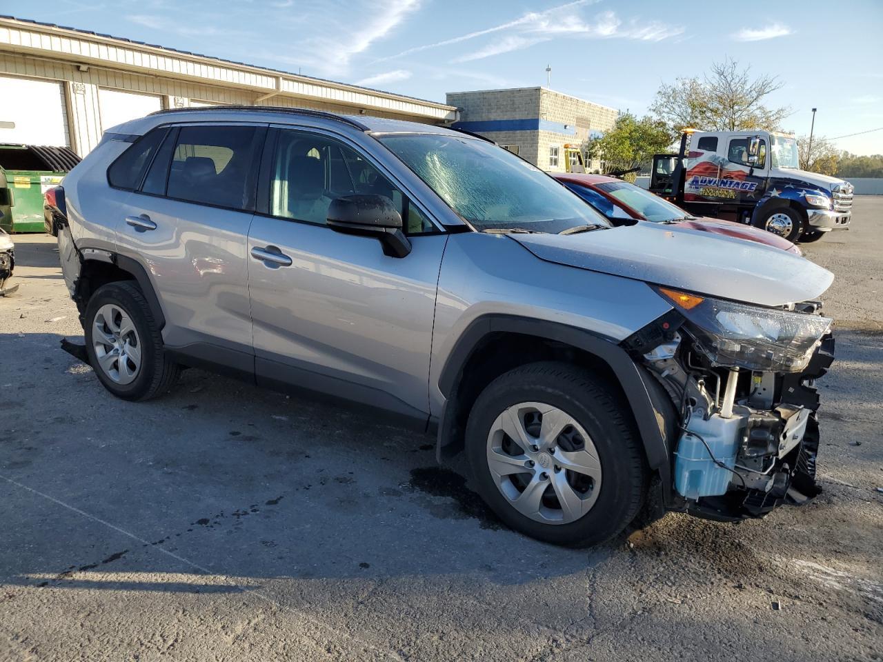 2021 Toyota Rav4 Le - Фото 4