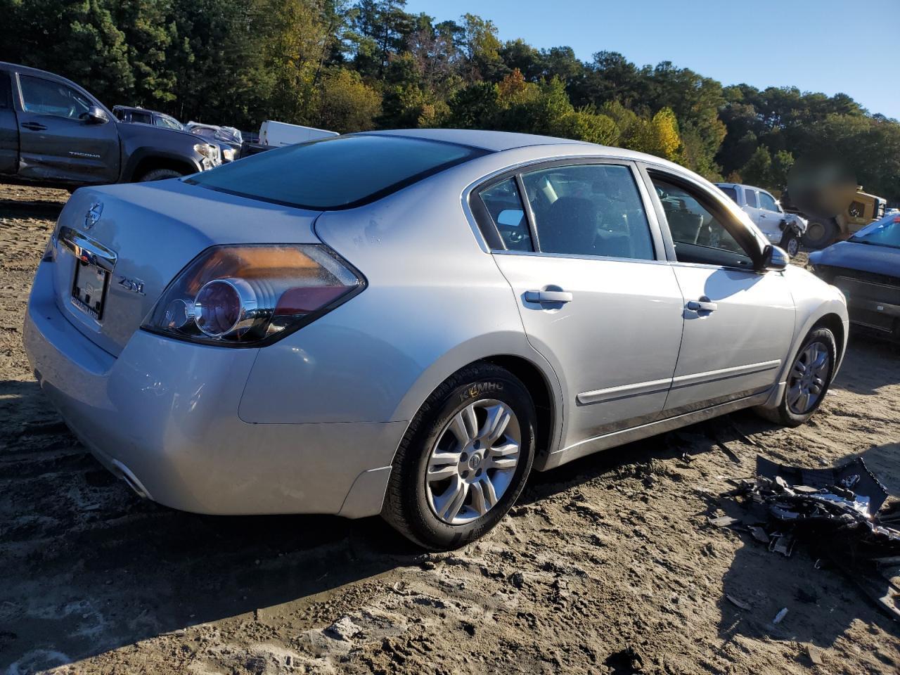 2012 Nissan Altima Base - Фото 3