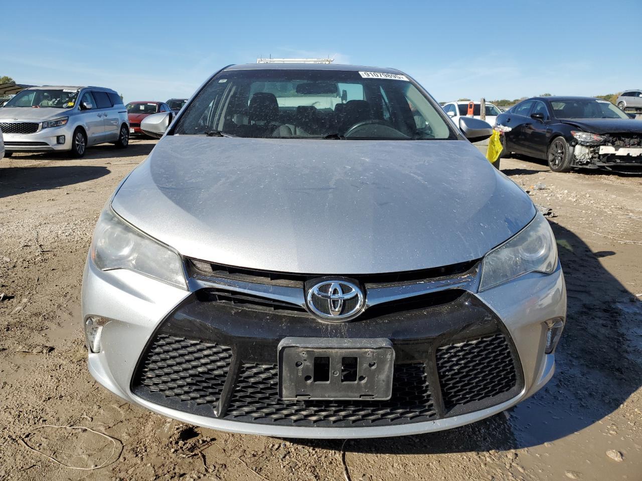 2015 Toyota Camry Le - Image 5