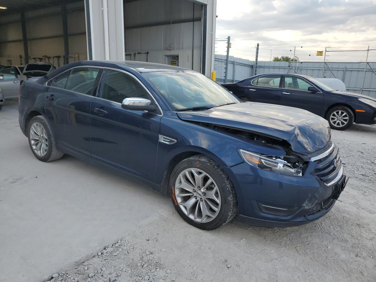 2016 Ford Taurus Limited - Фото 4