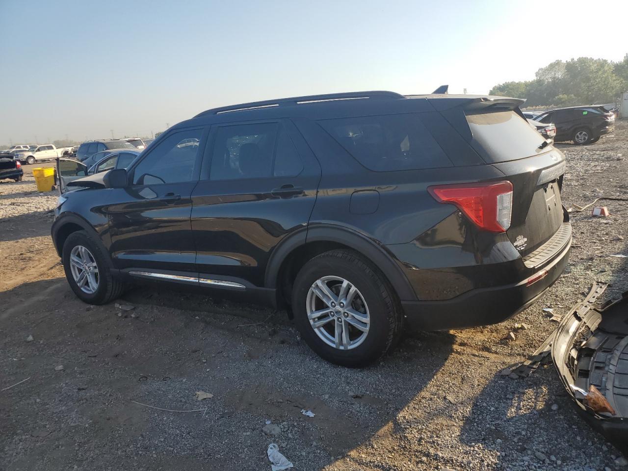 2021 Ford Explorer Xlt - Image 2