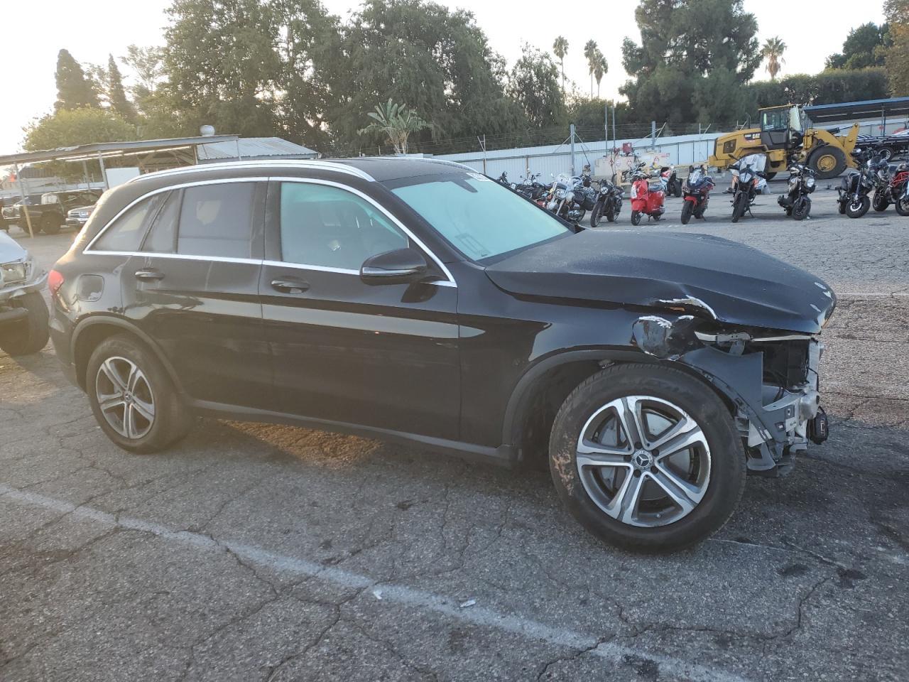 2020 Mercedes-Benz Glc 300 - Фото 4